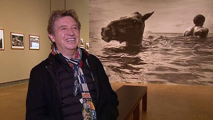 Andy Summers lors du vernissage de son exposition à Montpellier
 (France 3 / Culturebox)