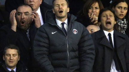 Une occasion manqu&eacute;e par le PSG face &agrave; Valence (Espagne) sous les yeux de la nouvelle recrue du club, David Beckham (C), le 12 f&eacute;vrier 2013. (SERGIO PEREZ / REUTERS)