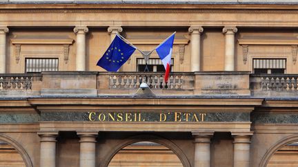 La façade du Conseil d'Etat, le 20 décembre 2020, à Paris. (MANUEL COHEN / MANUEL COHEN / AFP)