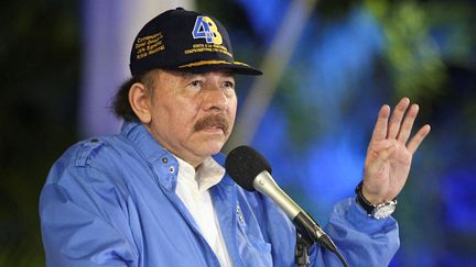 Daniel Ortega, président du Nicagua pendant son discours&nbsp;lors de la commémoration du 43e anniversaire de la fondation de la police nationale à Managua, le 28 septembre 2022. (JAIRO CAJINA / NICARAGUAN PRESIDENCY via AFP)