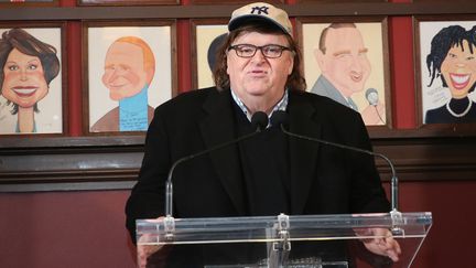 Le documentariste Michael Moore le 1er mai à New York
 (ROB KIM / GETTY IMAGES NORTH AMERICA / AFP)