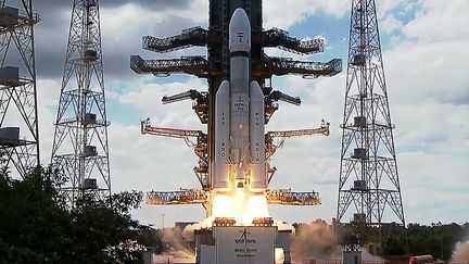 L'Organisation indienne pour la recherche spatiale lance sa mission Chandrayaan-3 vers la Lune, depuis Sriharikota (Inde), le 14 juillet 2023. (ISRO / AFP)