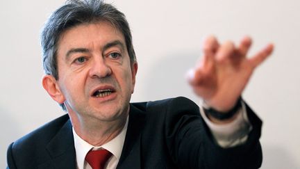 Jean-Luc M&eacute;lenchon, le candidat du Front de gauche,&nbsp;lors d'une conf&eacute;rence de presse le 8 d&eacute;cembre 2011 &agrave; Paris. (PATRICK KOVARIK / AFP)