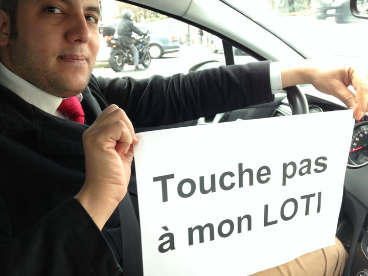 Sentant le vent tourner, Ferjani Redouan a déjà fait une demande de licence VTC. (SIMON GOURMELLET / FRANCETV INFO)