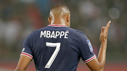 Kylian Mbappé, lors du match contre Strasbourg au Parc des Princes, le 14 août 2021. (GEOFFROY VAN DER HASSELT / AFP)