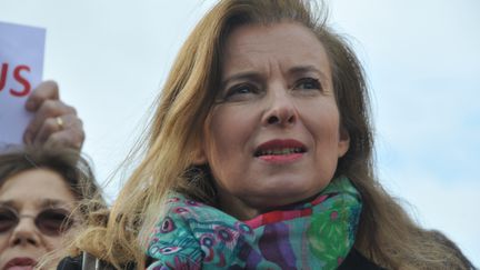 L'ex-Premi&egrave;re dame Val&eacute;rie Trierweiler &agrave; une manifestation de soutien aux lyc&eacute;ennes enlev&eacute;es au Nigeria, &agrave; Paris, le 13 mai 2014. (YANN KORBI / CITIZENSIDE / AFP)