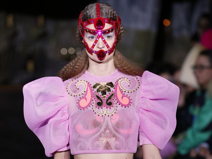 Manish Arora pap féminin ah 2016-17, à Paris..
 (PATRICK KOVARIK / AFP)