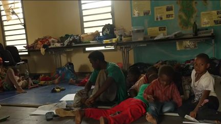 Mayotte : un collège ouvre ses portes aux sinistrés