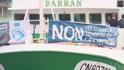 Alors que de nombreux pêcheurs ont manifesté leur mécontentement contre les parcs éoliens vendredi 24 septembre au matin, France 3 fait le point sur l'avancement des différents projets. (FRANCE 3)