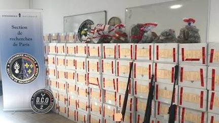 2.3 tonnes of tobacco were seized, as well as 170,000 euros in cash, 17 kilos of cannabis and three long weapons, two of which were undeclared.  (Research Section of the Paris Gendarmerie)