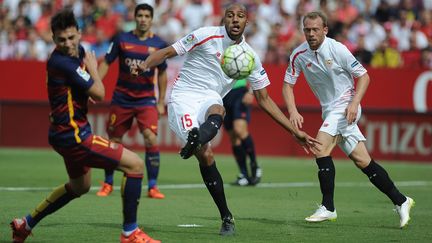 Steven N'Zonzi à l'oeuvre face au Barça (CRISTINA QUICLER / AFP)