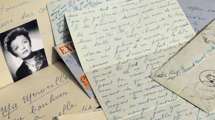 Lettres d'amour d'Edith Piaf mises en vente chez Christies en mai 2009
 (STEPHANE DE SAKUTIN / AFP)