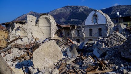 L'église grecque orthodoxe historique de l'ancienne ville d''Antioche touchée par le séisme du 6 février 2023, dans le sud de la Turquie et au nord de la Syrie (12 février 2023). (YASIN AKGUL / AFP)