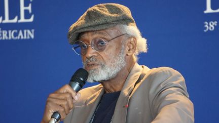 Le cinéaste américain Melvin Van Peebles en conférence de presse à Deauville
 (Ch.Meunier/Culturebox)