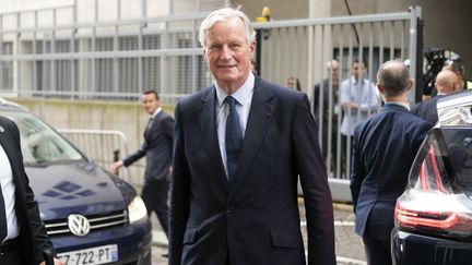 Le Premier ministre Michel Barnier visite l'hôpital Necker, à Paris, le 7 septembre 2024 (SERGE TENANI / AFP)