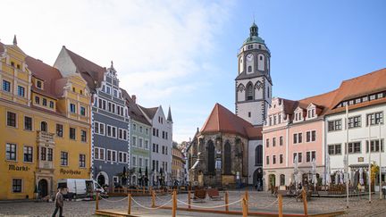 La place du marché désertée devant la Frauenkirche de Meissen en Saxe allemande, le 6 novembre 2020. (ROBERT MICHAEL / ZB)