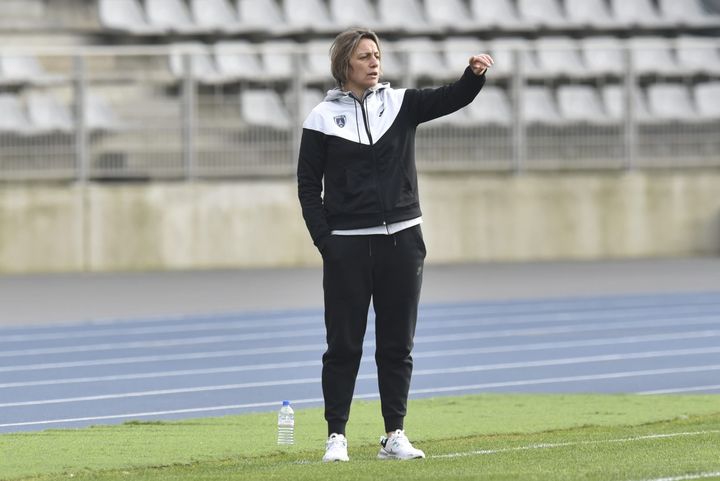 Sandrine Soubeyrand, entraîneure du Paris FC féminin, fait partie des dix candidats sélectionnés pour intégrer la promotion 2023-2024 du BEPF. (FR?D?RIQUE GRANDO / MAXPPP)