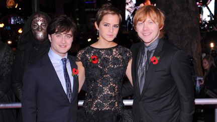 &nbsp; (Daniel Radcliffe, Emma Watson et Rupert Grint à la première mondiale de l'ultime volet, Harry Potter et les Reliques de la Mort. © MaxPPP / Alpha-Karwai Tang)