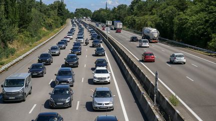 Vacances: l'autoroute A7 saturée