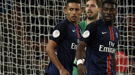 Marquinhos aux côtés de Serge Aurier, sous les yeux de Kevin Trapp (FRANCK FIFE / AFP)