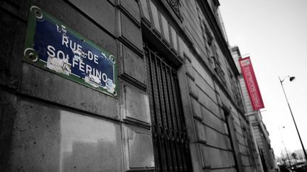 Le siège&nbsp;historique du Parti socialiste, rue de Solférino à Paris. (STEPHANE DE SAKUTIN / AFP)