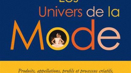 Ce livre explore des univers mode méconnus car peu exposés : son organisation, ses processus, son écono­mie, ses entreprises leaders, ses métiers emblématiques, ses territoires, ses stratégies de communication… Un guide pour découvrir ce que sont la Grande mesure, l’upcyclage, le ready-to-buy ; les conditions de délivrance du titre haute couture, les critères déterminant chaque appellation de la bijouterie ; ce qui différencie un profil de créateur de celui de designer ; les contraintes et les limites de la création, la diversité des métiers d’art, le processus de création des tendances ; ce qu’est le succursalisme et quels en sont les chefs de file ; les résultats des géants du luxe ; les lieux les plus inattendus où la mode est commercialisée ; les alternatives au défilé et à la publicité pour promouvoir un produit ou une marque... Chaque sujet est traité de manière synthétique et structurée avec des cartes, schémas ou graphiques offrant une vision d’ensemble des pans d’activité de la mode à l’international. Ce guide qui déroule le fil du processus de collection s'adresse à un public averti. "Les Univers de la Mode" de Sophie George. Editions Falbalas 19,50 euros.
 (Editions Falbalas)