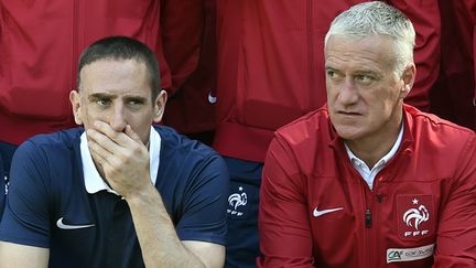 Ribéry aux côtés de Deschamps, à Clairefontaine (FRANCK FIFE / AFP)