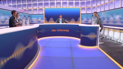 Tous les jours, les informés débattent de l'actualité autour de Lorrain Sénéchal et Renaud Dély. (FRANCEINFO/RADIOFRANCE)