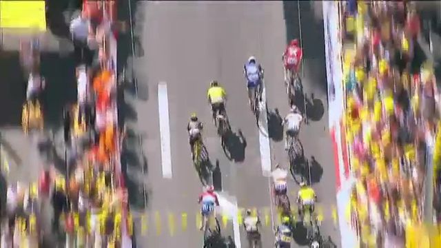 L'Allemand Kittel gagne l'étape de Limoges, départagé à la photo-finish avec le Français Coquard