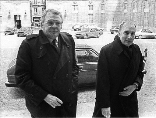 François Mitterrand (d) et Pierre Mauroy (g) à l'Elysée, le 22 mars 1983. (AFP)