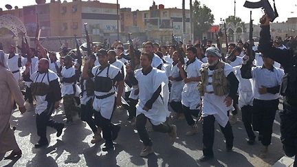 &nbsp; (Parade à Bagdad des hommes de Moktada al-Sadr, "Les brigades de la paix", ex armée du Mahdi © Radio France / Etienne Monin)