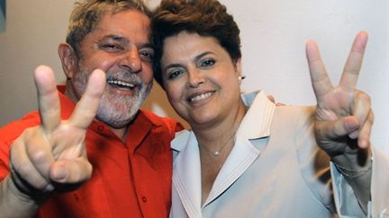 Luiz Inacio Lula da Silva et Dilma Rousseff, le président sortant et la présidente élue, à Brasilia (31/10/2010) (AFP / Ricardo Stuckert / présidence du Brésil)