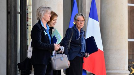 Sophie Cluzel, Florence Parly et Elisabeth Borne à la sortie de conseil des ministres le 4 avril 2018. (MAXPPP)