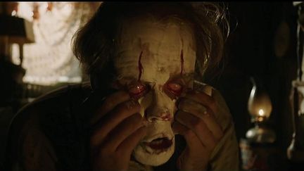 Le clown maléfique Grippe-sou dans&nbsp;"Ça: Chapitre 2"&nbsp;d'Andy Muschietti, adapté de Stephen King. (WARNER BROS. FRANCE)