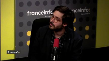 Étienne Girard, journaliste à Marianne, invité des informés de franceinfo. (RADIO FRANCE)