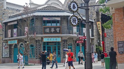 Les Chinois profitent de la "semaine dorée" pour visiter la ville de Nanchang (le 02 octobre 2020). (WAN XIANG / XINHUA)