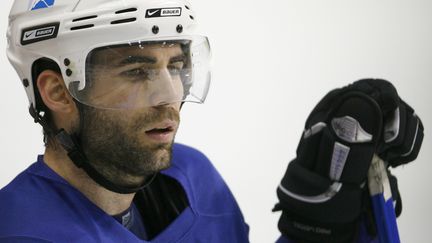 Laurent Meunier, alors capitaine de l'équipe de France de Hockey sur glace lors des Championnats du monde de 2008 au Québec (DAVID BOILY / AFP)