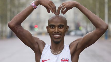 Mohamed Farah, Grande-Bretagne, 31 ans. Depuis deux ans, il ne laisse que des miettes à ses adversaires sur 5.000 et 10.000 mètres. Champion olympique et du monde sur ces deux distances, "Fly Mo" est intouchable. Champion d'Europe du 5.000 et du 10.000 m à Barcelone en 2010, encore titré sur 5.000 à Helsinki en 2012, le créateur du "Mobot" (voir photo) est une légende vivante.  (JUSTIN TALLIS / AFP)