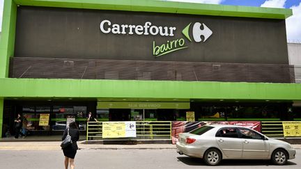 Un supermarché de l'enseigne Carrefour à Brasilia, au Brésil, le 26 novembre 2024. (EVARISTO SA / AFP)