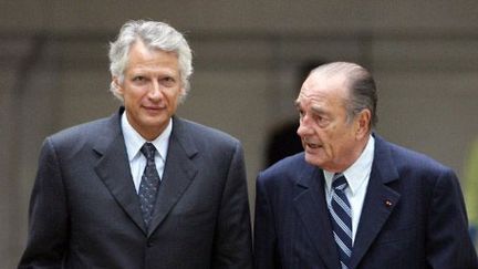 acques Chirac (D) et Dominique de Villepin, le 17 janvier 2007 (AFP)