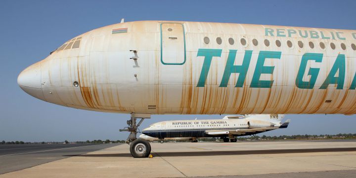 Le Boeing 727, «mal acquis» par l'ancien homme fort de Gambie selon les autorités actuelles, est mis en vente. (Claire BARGELES / AFP)