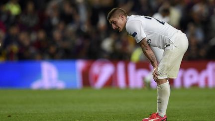 Le joueur parisien&nbsp;Marco Verratti, lors de la défaite du PSG en quart de finale de Ligue des champions face au FC Barcelone, le 21 avril 2015. (LLUIS GENE / AFP)