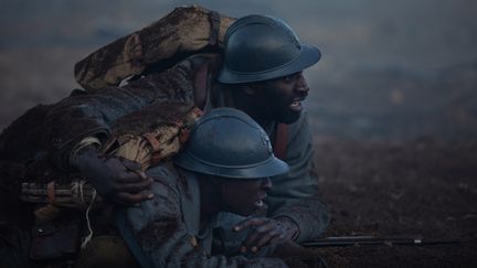 Omar Sy et&nbsp;Alassane Diong dans "Tirailleurs" de Mathieu Vadepied.&nbsp; (Marie-Clémence David - Unité - Korokoro - Gaumont - France 3 Cinéma - Mille Soleils - Sypossible Africa)