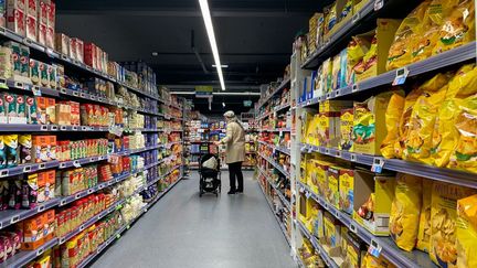 Dans un supermarché, à Paris, le 7 octobre 2022. (RICCARDO MILANI / HANS LUCAS / AFP)