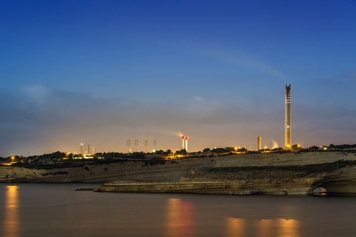 La centrale électrique de Delimara, sur la côte est de l’île de Malte. (WILLIAM ATTARD MCCARTHY - MCCART / MOMENT RF)