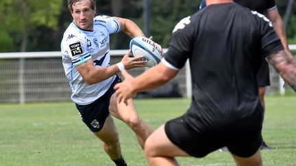 Revenu cet été en France, Johan Goosen a commencé à prendre ses repères lors d'un entraînement face à Provence Rugby. (MAX BERULLIER / MAXPPP)