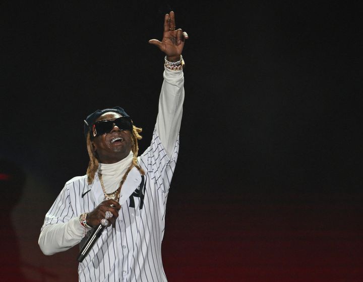 Le rappeur Lil Wayne se produit lors du concert Hip Hop 50 Live, marquant le 50e anniversaire de la naissance du hip hop, au Yankee Stadium dans le quartier du Bronx à New York le 11 août 2023. (ANGELA WEISS / AFP)