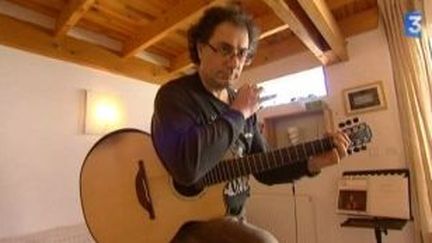 Master class de guitare avec Pierre Bensusan
 (Culturebox)