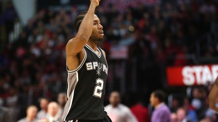 Kawhi Leonard (San Antonio Spurs), dominateur face aux Celtics (STEPHEN DUNN / GETTY IMAGES NORTH AMERICA)