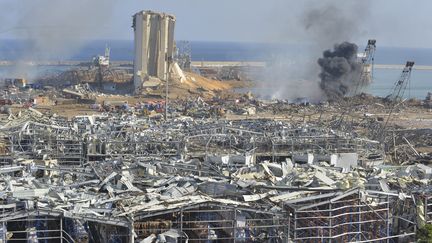 Les dégâts à Beyrouth, le 5 août 2020, au lendemain des deux explosions qui ont secoué la capitale libanaise. (HOUSSAM SHBARO / ANADOLU AGENCY)